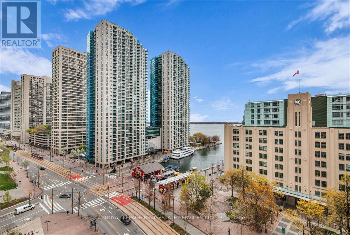 1104 - 208 QUEENS QUAY W