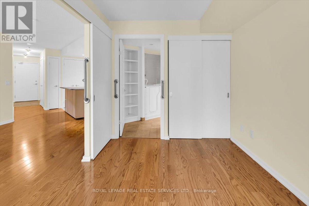#1104 208 QUEENS QUAY W - 18