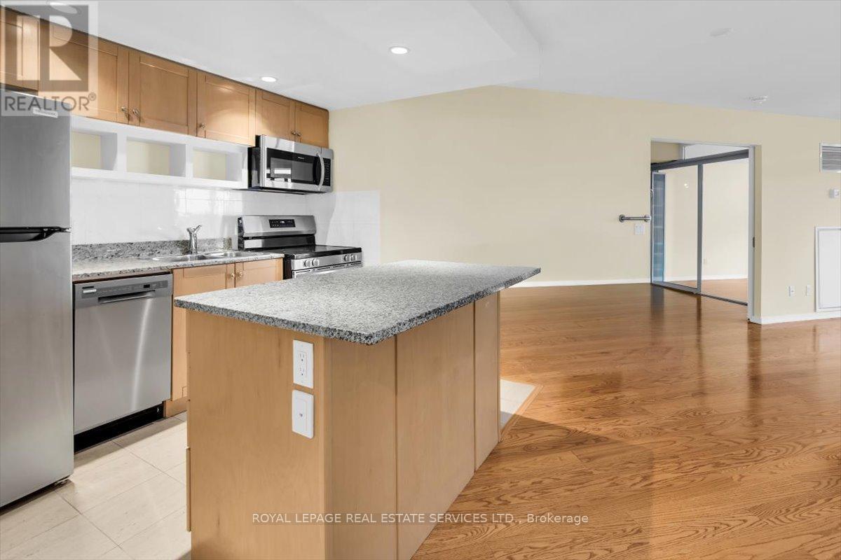 #1104 208 QUEENS QUAY W - 9