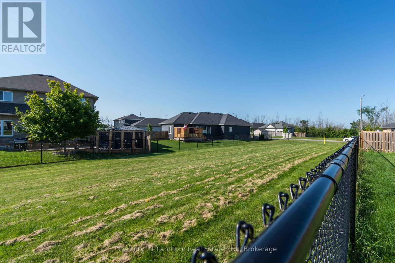 7 COTTONWOOD DRIVE - Image 33