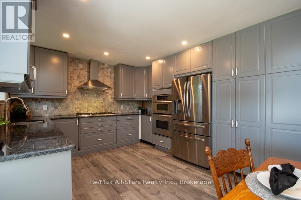 4 DANIEL COURT - Image 18