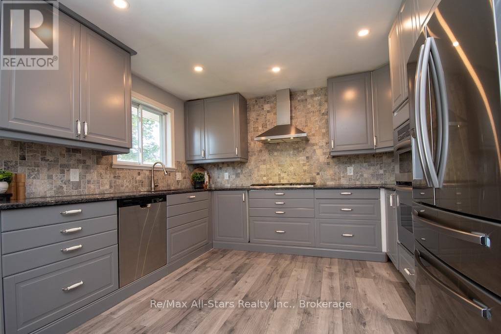 4 DANIEL COURT - Image 19