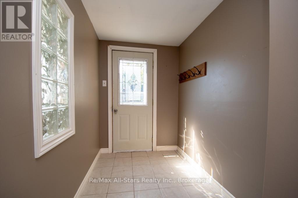 4 DANIEL COURT - Image 29