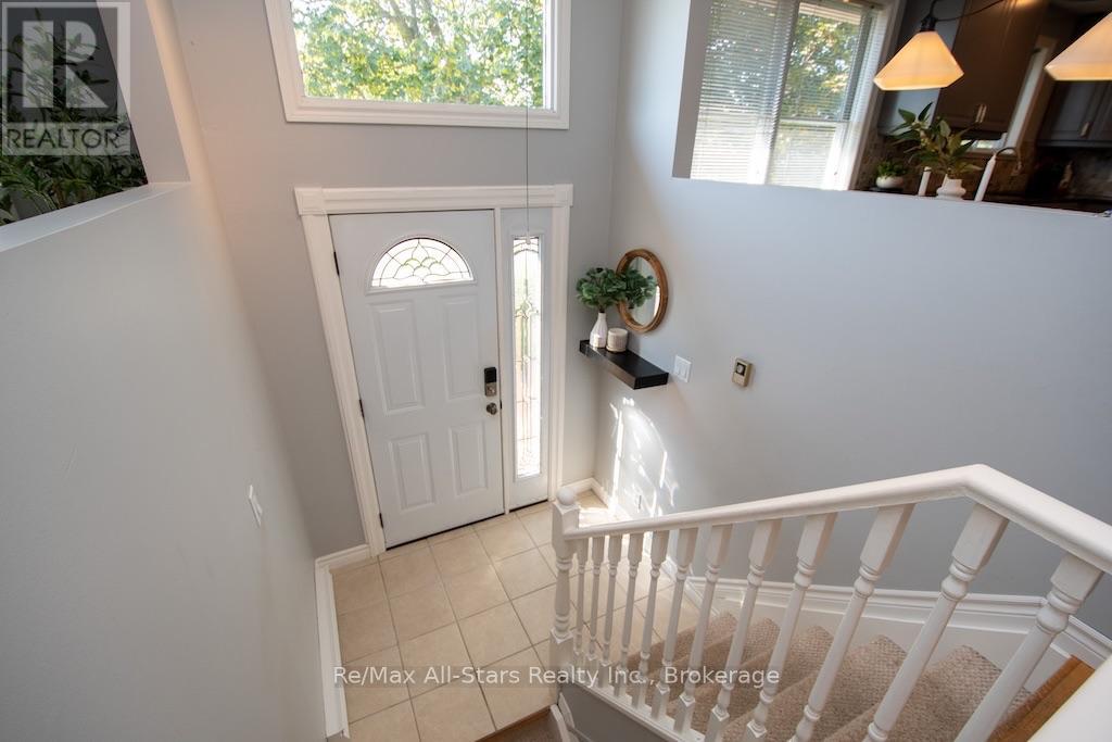 4 DANIEL COURT - Image 3