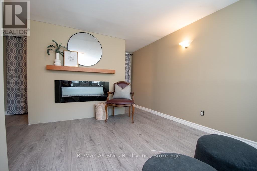 4 DANIEL COURT - Image 34
