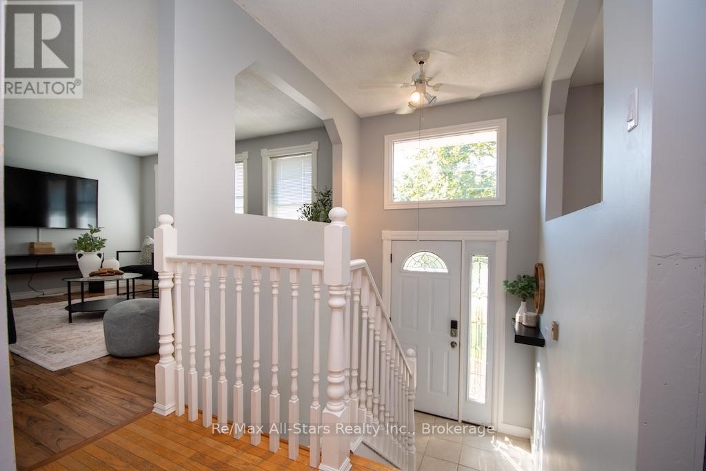 4 DANIEL COURT - Image 4