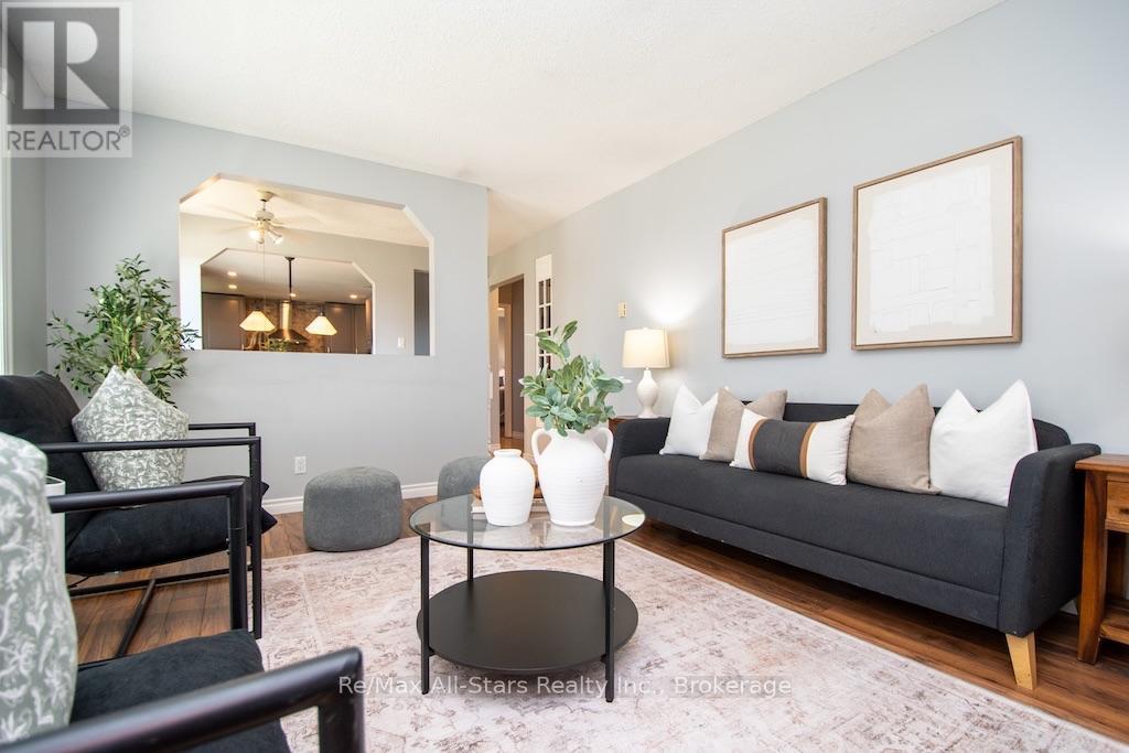 4 DANIEL COURT - Image 7
