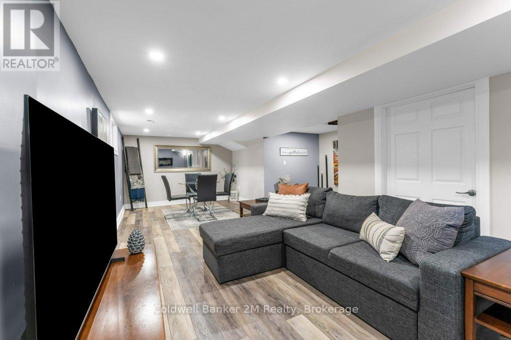 4173 MAPLE DRIVE - Image 38