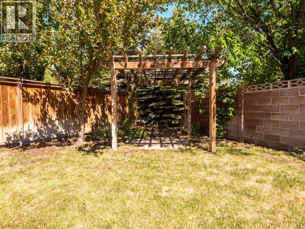 111 Fairmont Road S - 37