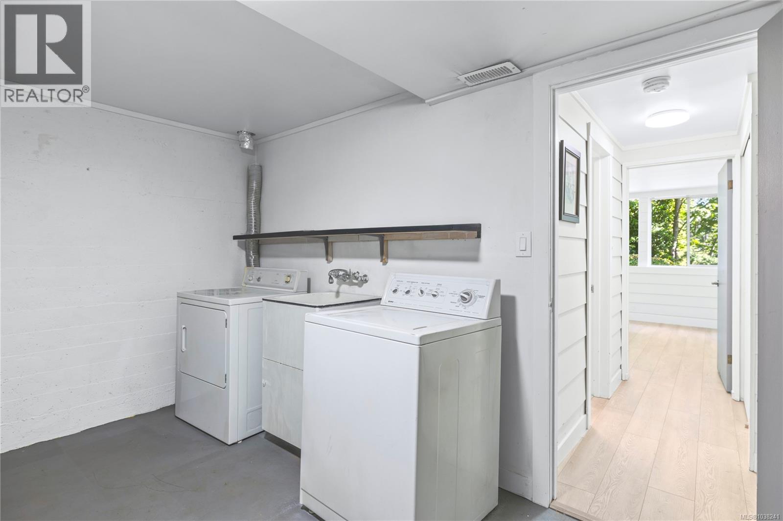 830 Beach Dr - 32