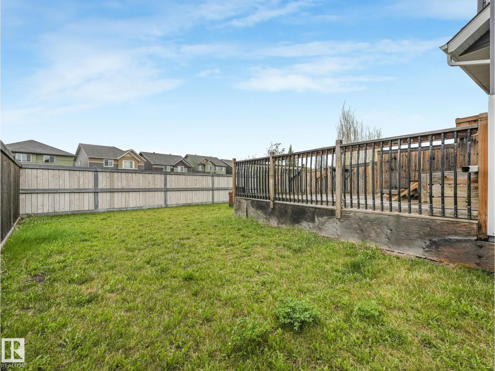 7327 24 AV SW - 65