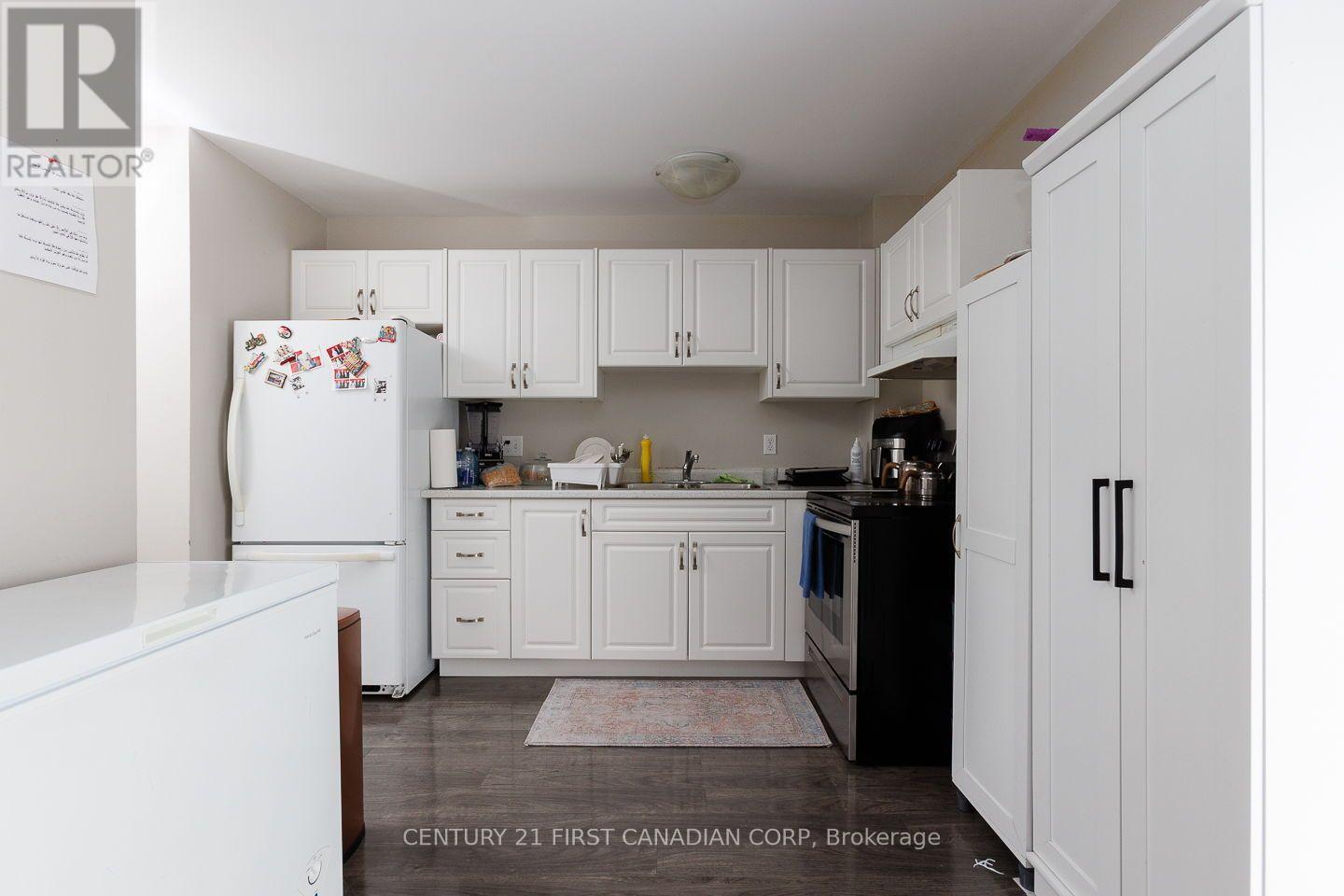 #122 70 FIDDLERS GREEN ROAD - 6