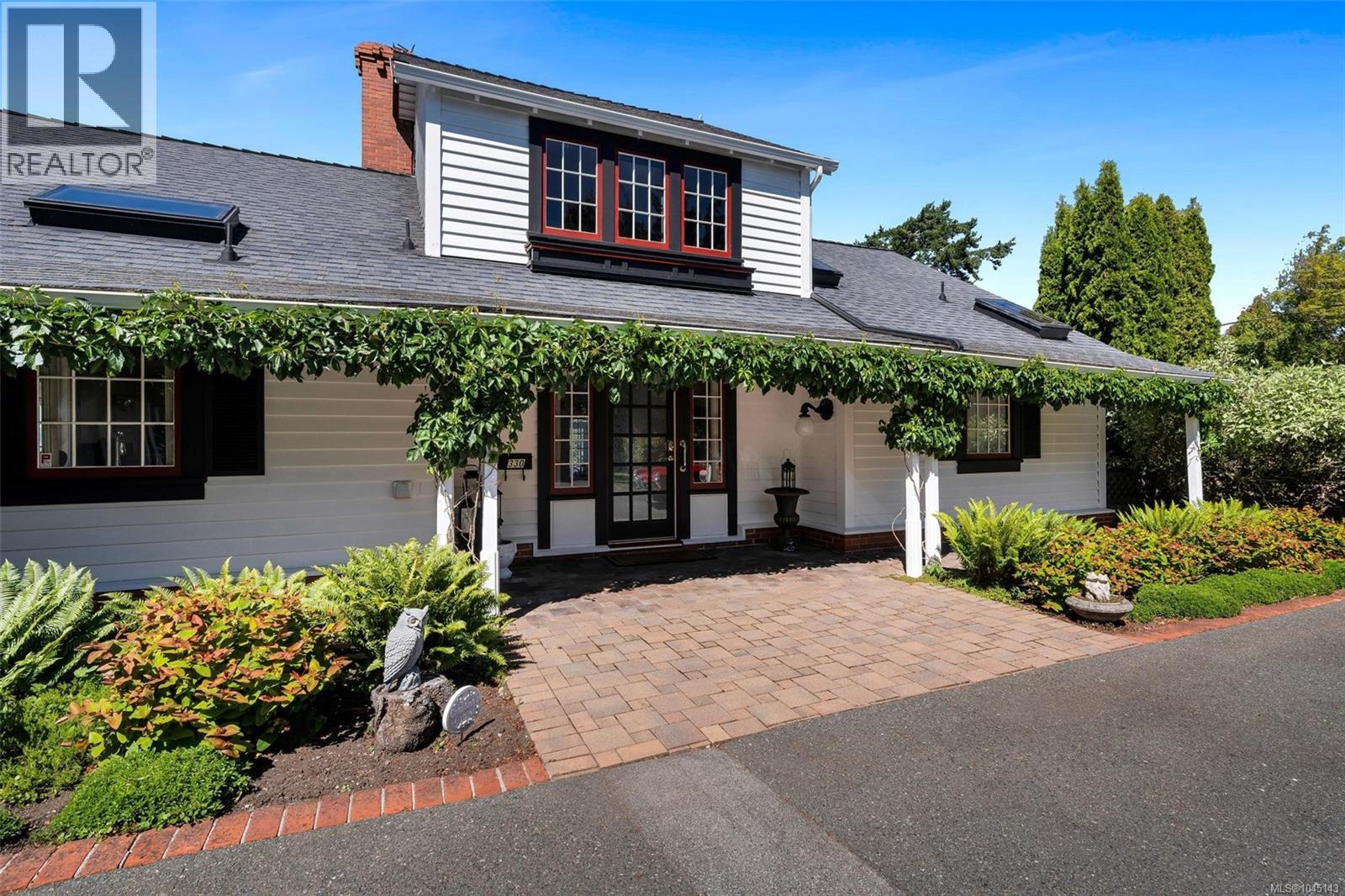330 Plaskett Pl - 5