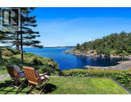 330 Plaskett Pl, Esquimalt, BC V9A6G4 Photo 40