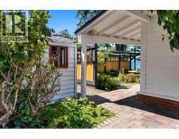 330 Plaskett Pl, Esquimalt, BC V9A6G4 Photo 36