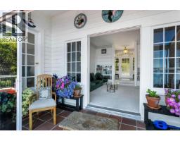 Porch - 330 Plaskett Pl, Esquimalt, BC V9A6G4 Photo 11