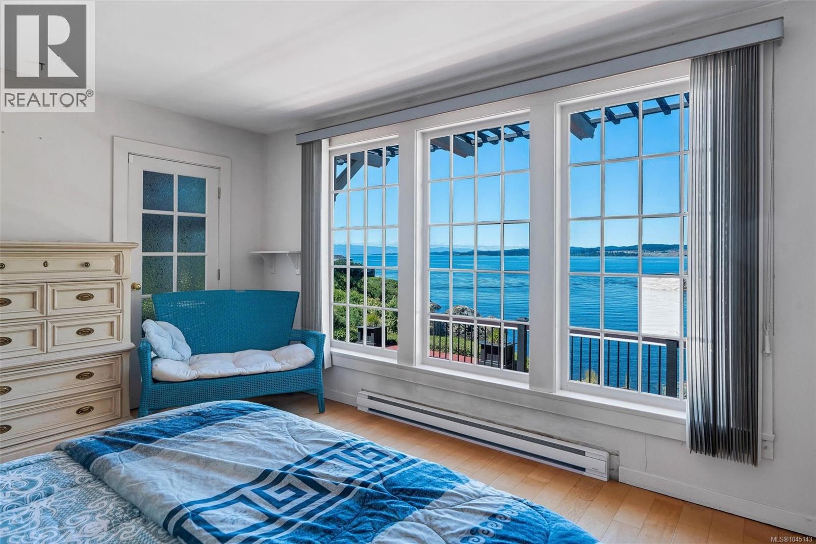330 Plaskett Pl - 22