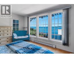 330 Plaskett Pl, Esquimalt, BC V9A6G4 Photo 22