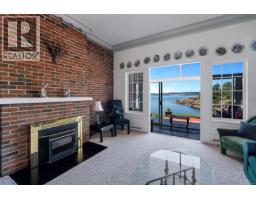 Porch - 330 Plaskett Pl, Esquimalt, BC V9A6G4 Photo 8