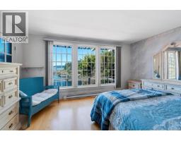 330 Plaskett Pl, Esquimalt, BC V9A6G4 Photo 24