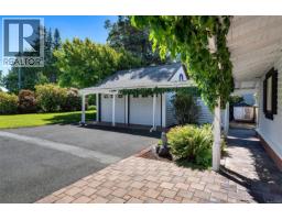 330 Plaskett Pl, Esquimalt, BC V9A6G4 Photo 48
