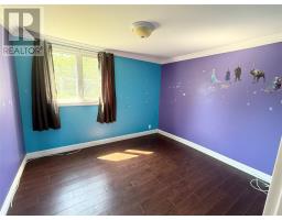 14 Bob Clark Drive thumbnail 16