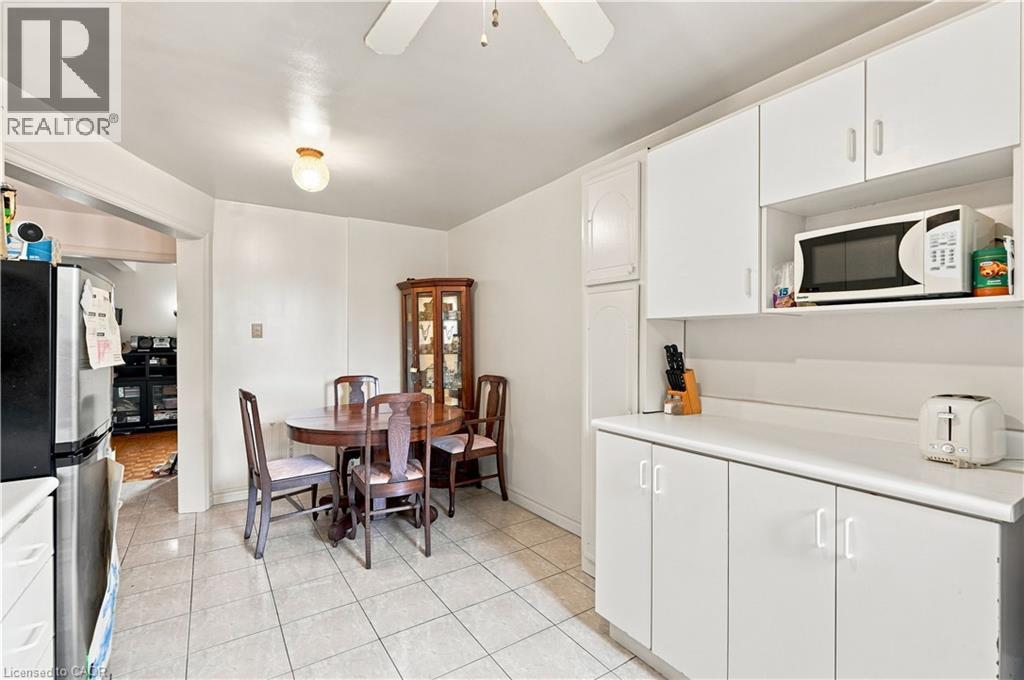105 ROSEMONT Avenue - 16