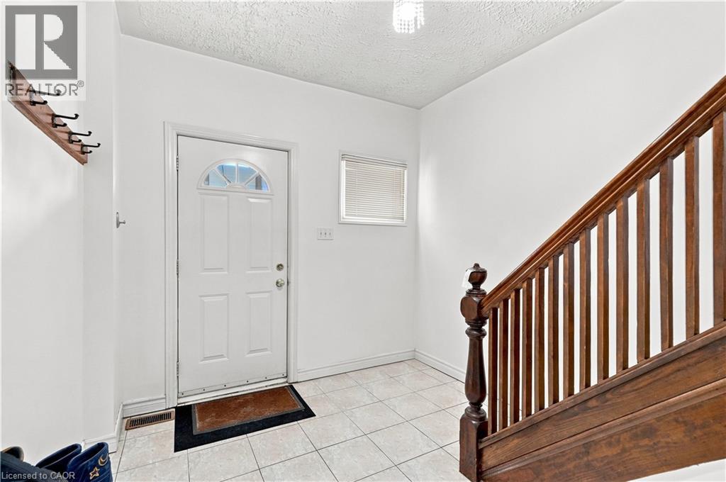 105 ROSEMONT Avenue - 6