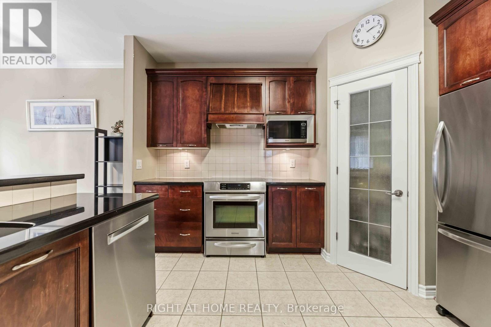 4 Bed, 3 Bath House for Sale in Ottawa – 250 TOFINO PRIVATE, Ottawa – MLS# X13643724 - Image 14