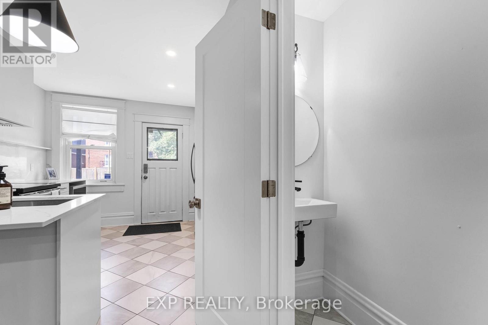 3 Bed, 3 Bath House for Rent in Ottawa – 119 HOPEWELL AVENUE, Ottawa – MLS# X13643858 - Image 8