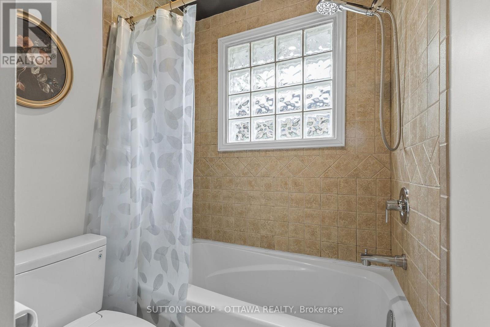 8097 LAURIE LANE - 24
