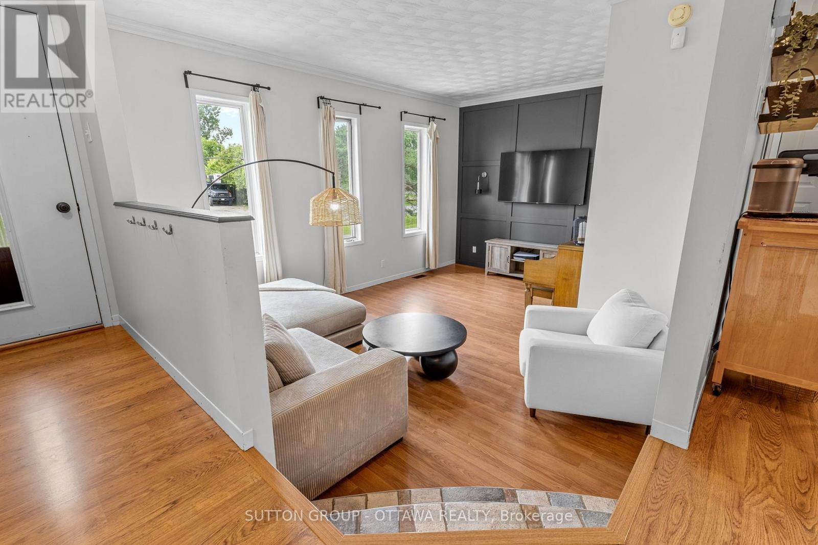 8097 LAURIE LANE - 3