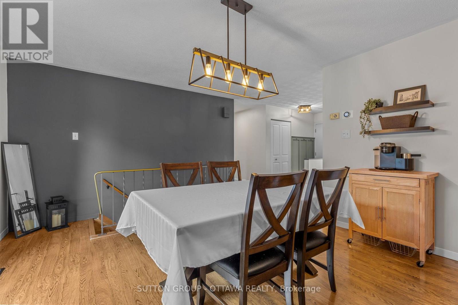 3 Bed, 2 Bath House for Sale in Ottawa – 8097 LAURIE LANE, Ottawa – MLS# X13644006 - Image 8