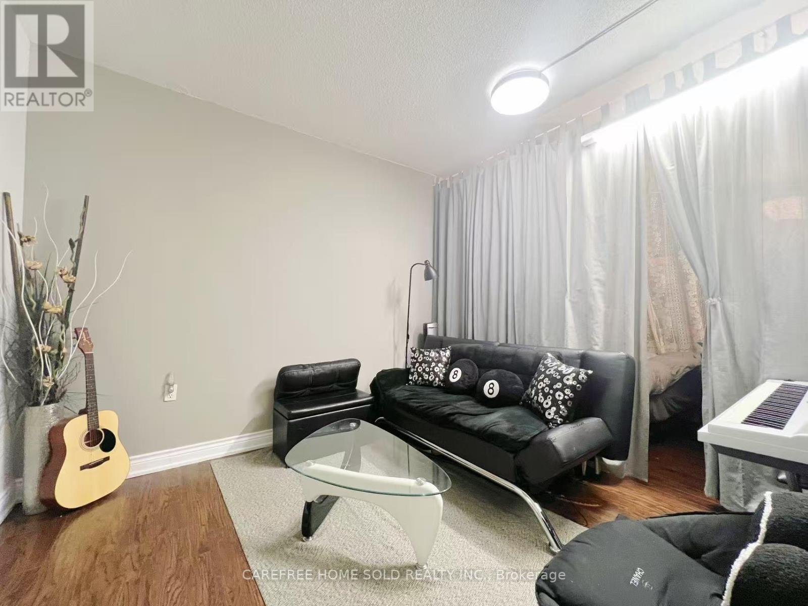 #8 151 TOWNSGATE DRIVE - 23