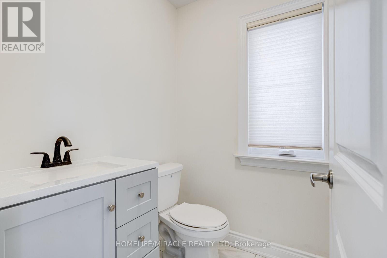 25 LORNE THOMAS PLACE - 12