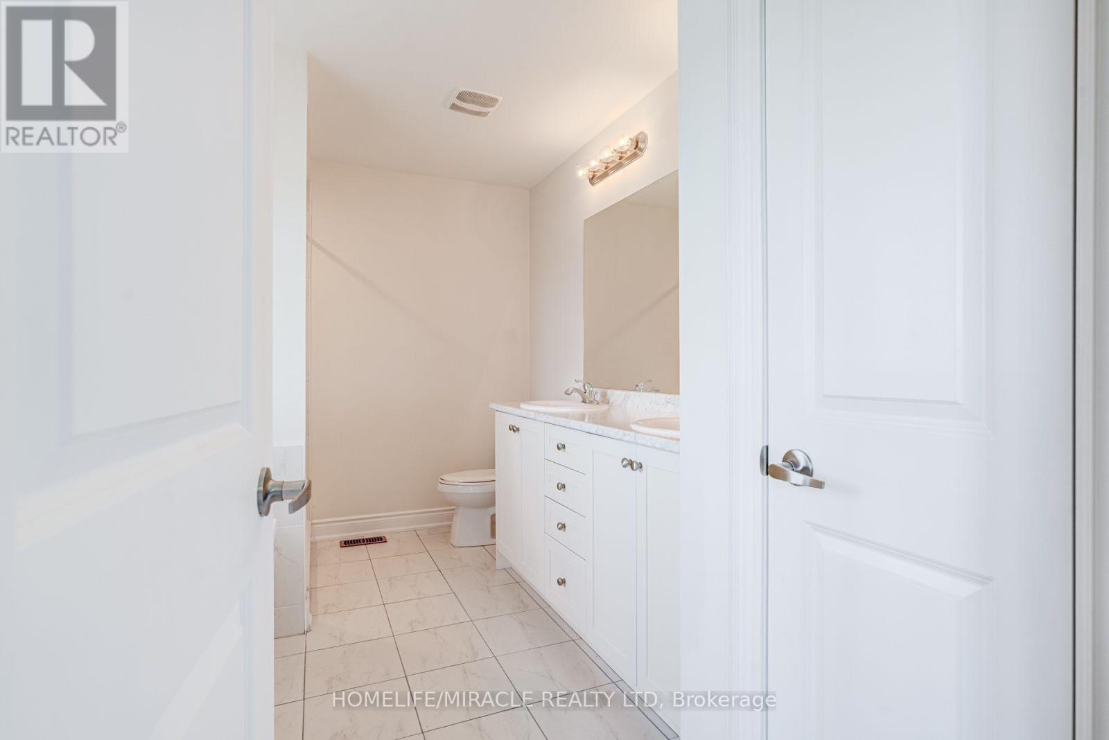 25 LORNE THOMAS PLACE - 22