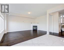 25 Lorne Thomas Place, New Tecumseth, ON L9R0T8 Photo 10