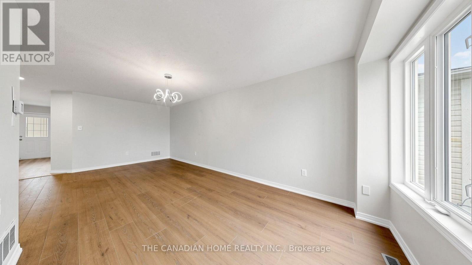31 LAURENDALE AVENUE - 19