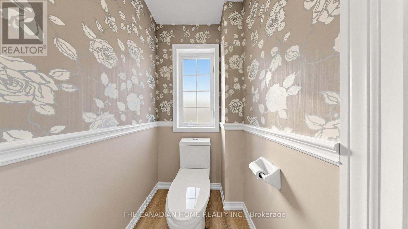 31 LAURENDALE AVENUE - 22