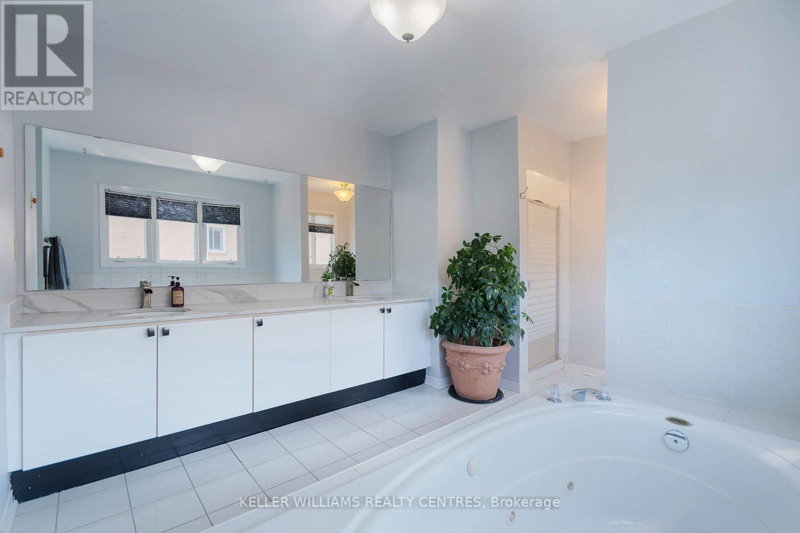 376 KEITH AVENUE - 25