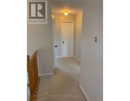Bedroom 3 - 136 Tunbridge Road, Barrie, ON L4M6T1 Photo 6