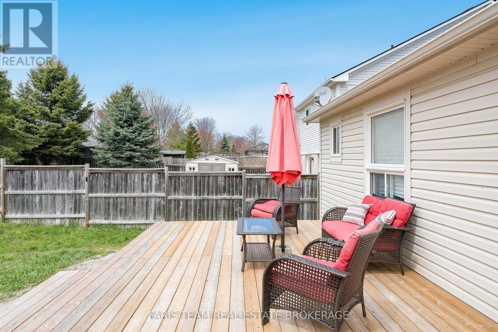 92 WESLEY AVENUE - 25