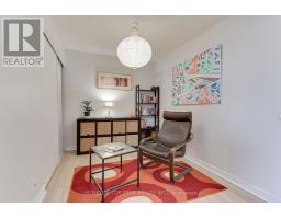 1323 - 18 Mondeo Drive, Toronto, ON M1P5C8 Photo 12
