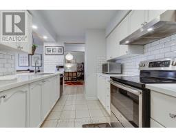 1323 - 18 Mondeo Drive, Toronto, ON M1P5C8 Photo 9