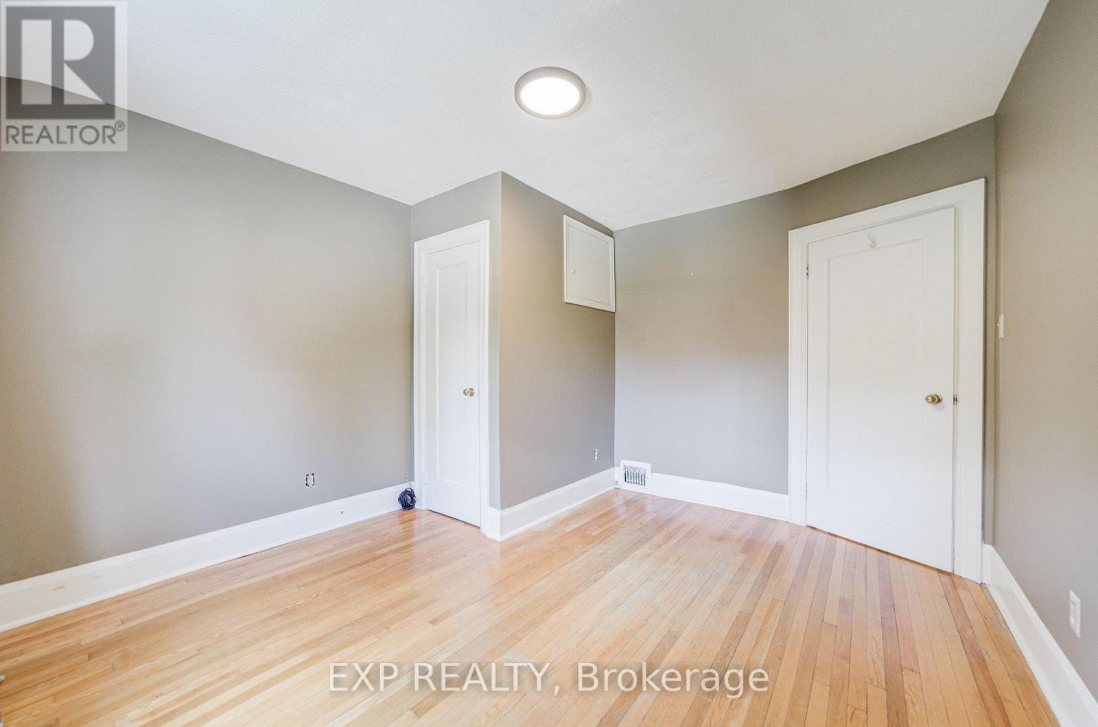 10 KING STREET CRESCENT - 27