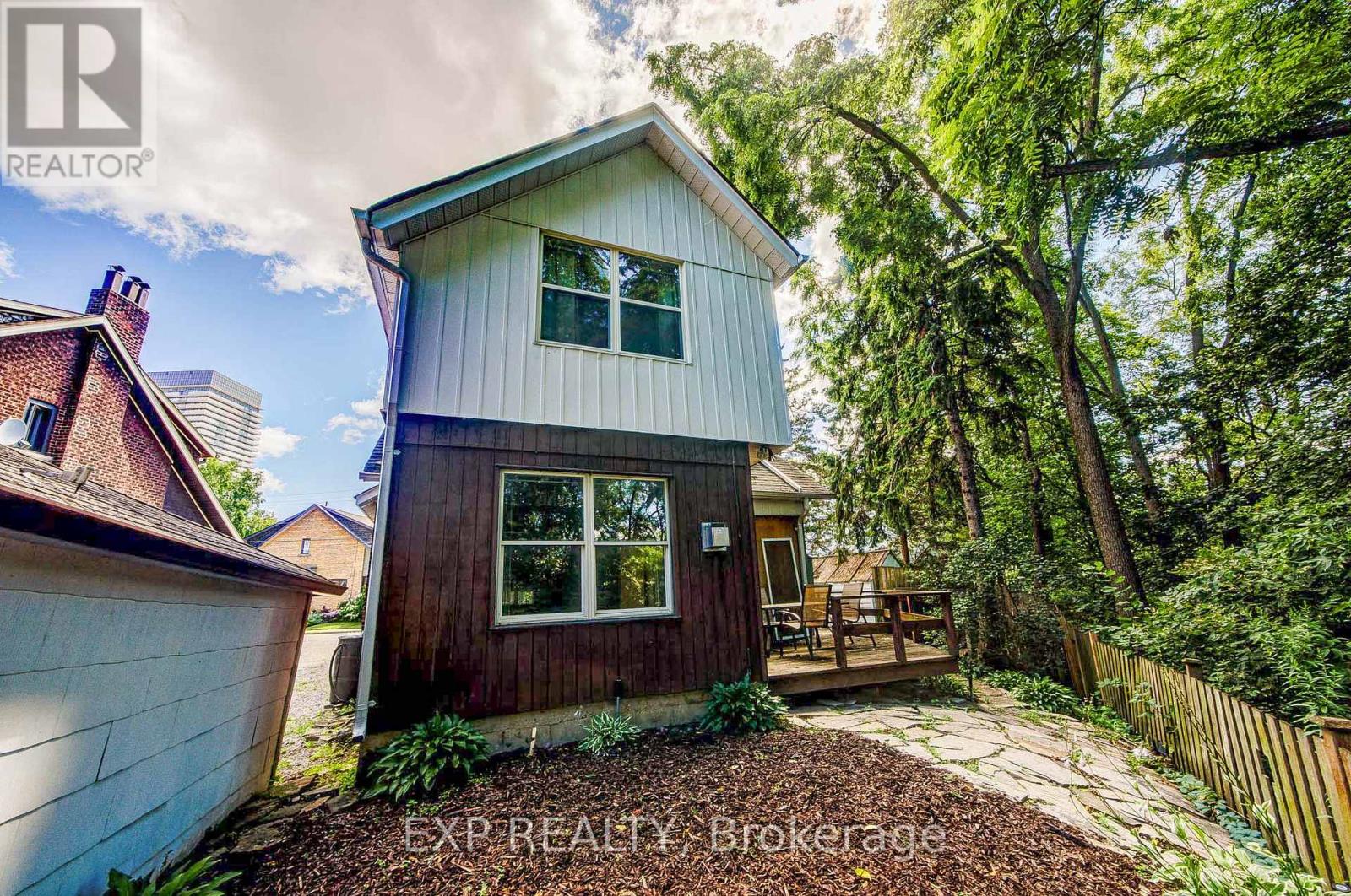 10 KING STREET CRESCENT - 37