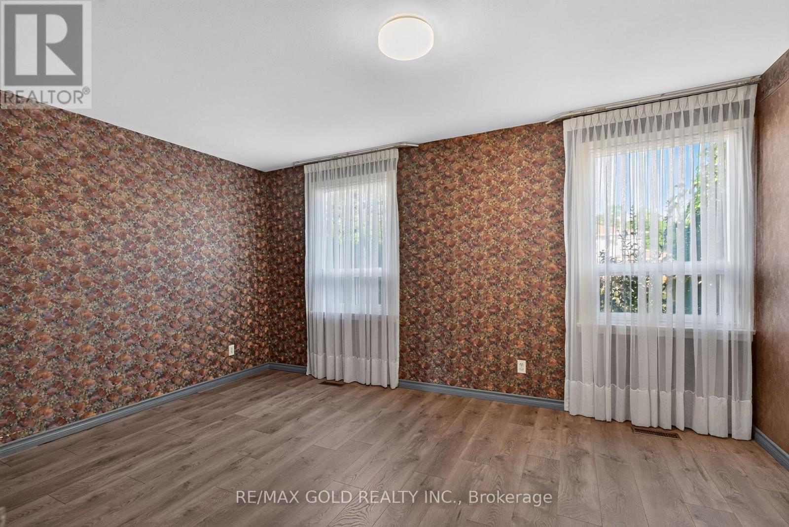 18 ESPLANADE ROAD - 20