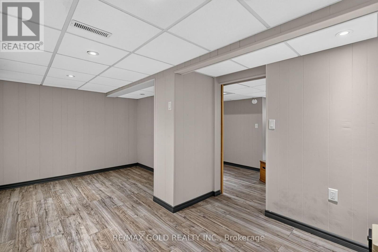 18 ESPLANADE ROAD - 30