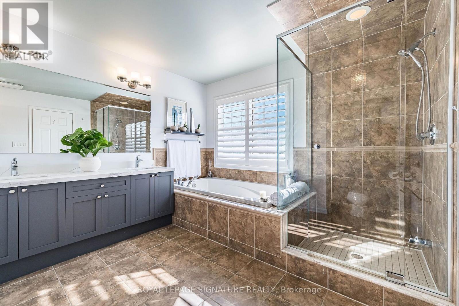 854 COUSENS TERRACE - 32