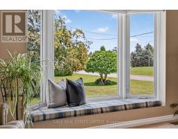 Bedroom 2 - 39 Riverside Drive, Kawartha Lakes, ON K9V0H6 Photo 6
